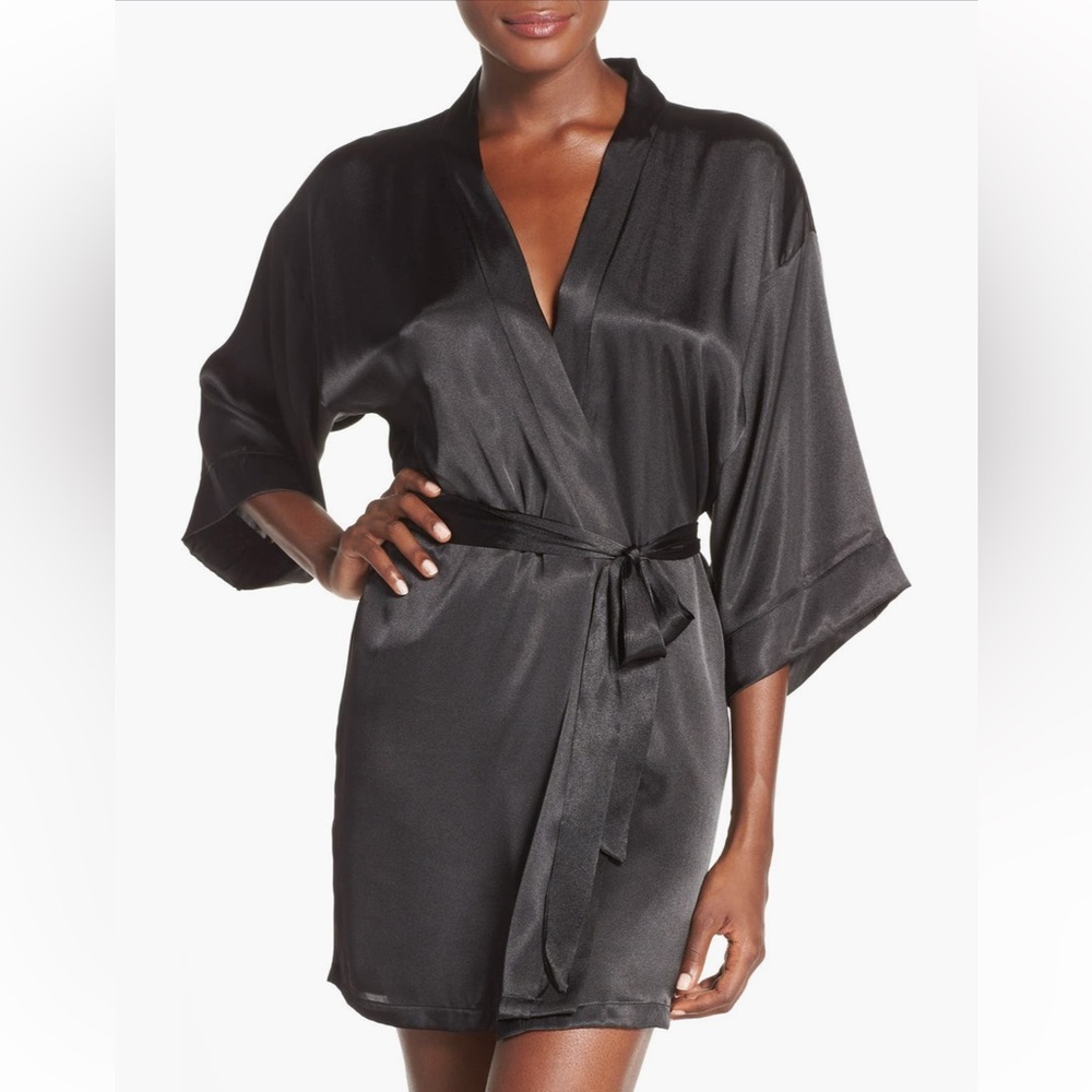 IN BLOOM by JONQUIL Black Satin Kimono Sleeve Robe S Small EUC $75